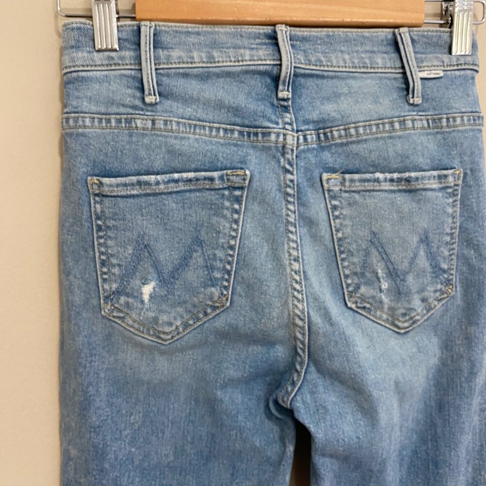 Mother The Hustler Ankle Chew Jeans Distressed Drinking By The Pool 25 - Picture 6 of 16